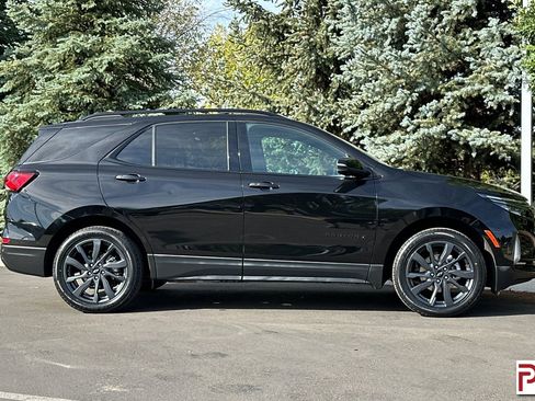 Certified 2022 Chevrolet Equinox RS w/ RS Leather Package image 3