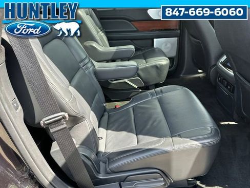 Used 2022 Lincoln Navigator Reserve image 11