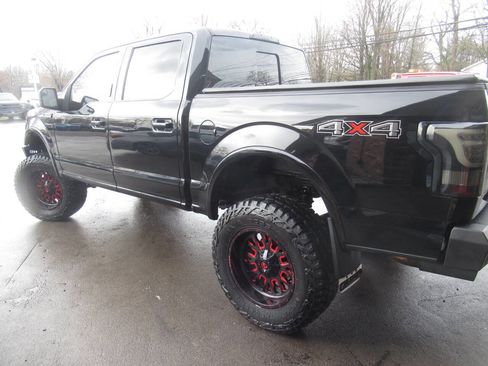 Used 2018 Ford F150 Lariat image 21