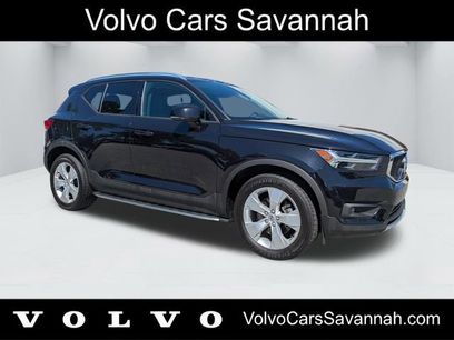 Used 2022 Volvo XC40 T5 Momentum