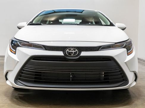 New 2026 Toyota Corolla LE FWD image 2