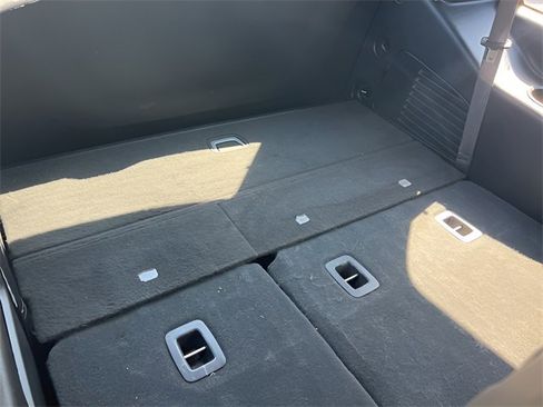 Used 2020 Cadillac Escalade Luxury w/ Escalade Sport Edition image 27