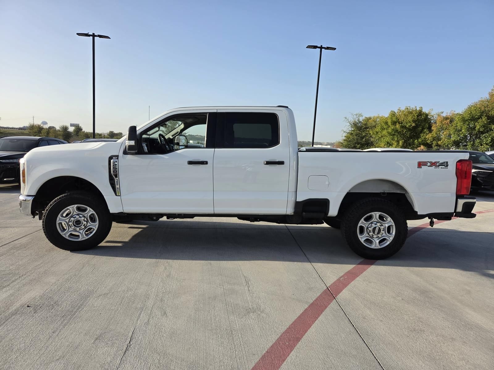 Used 2025 Ford F250 XLT w/ FX4 Off-Road Package AWD/4WD image 3