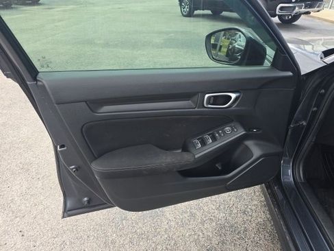 Used 2023 Honda Civic Sport image 12