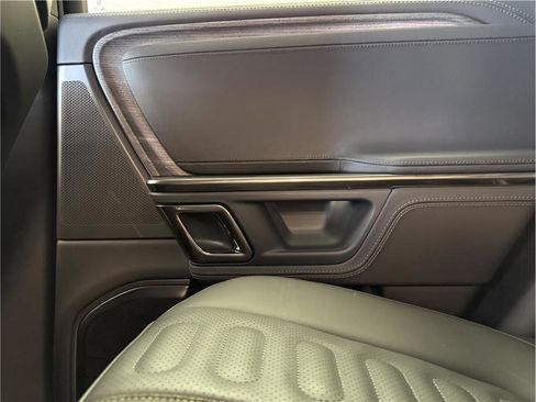 Used 2022 Rivian R1T Adventure image 35