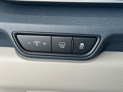 New 2026 Kia Carnival EX FWD image 32