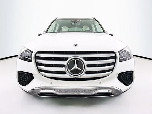 New 2026 Mercedes-Benz GLS 450 4MATIC image 2