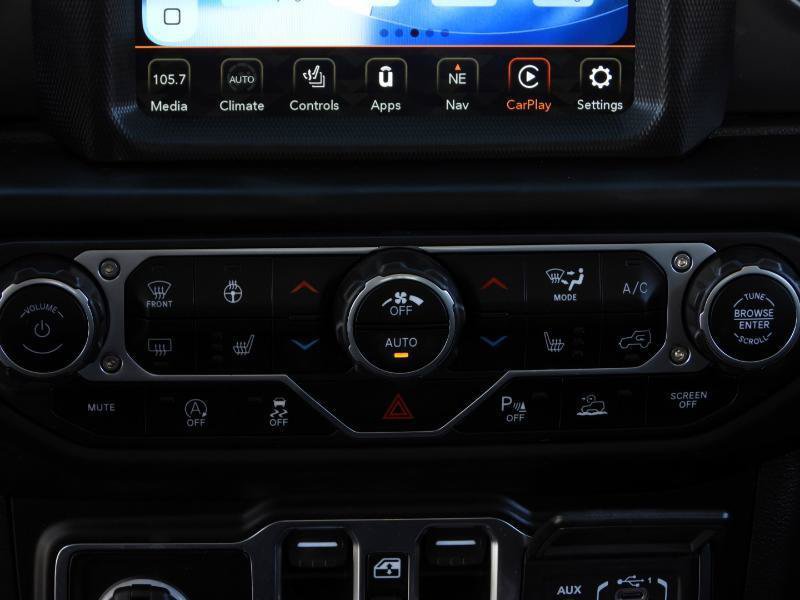 Used 2023 Jeep Gladiator Willys AWD/4WD image 39