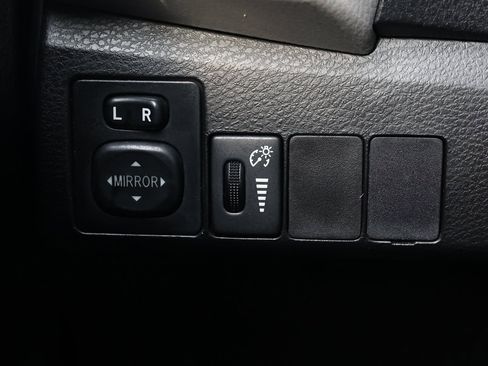 Used 2014 Toyota Corolla LE image 23