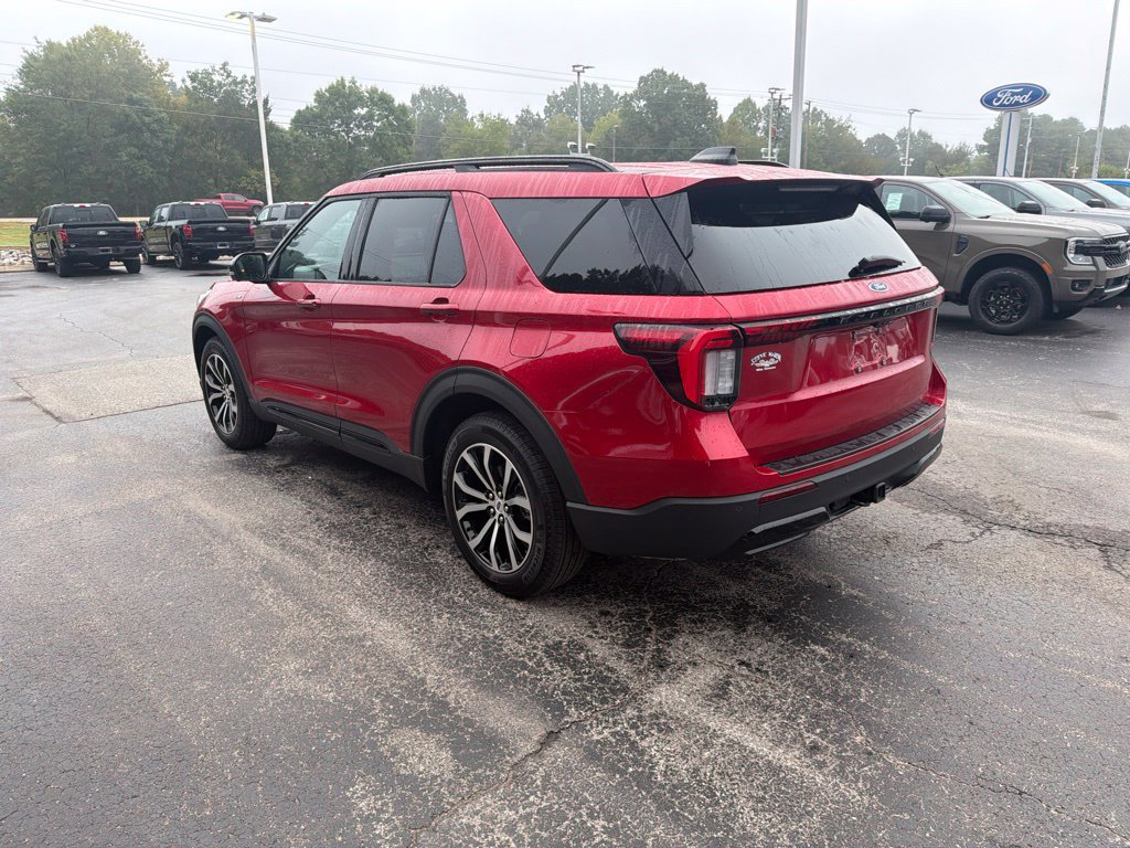 Used 2026 Ford Explorer ST-Line w/ Premium Package RWD image 5