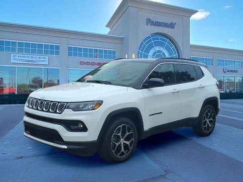 Certified 2024 Jeep Compass Limited AWD/4WD image 1