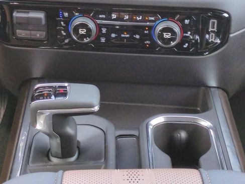 New 2026 Chevrolet Silverado 1500 High Country w/ Technology Package image 19