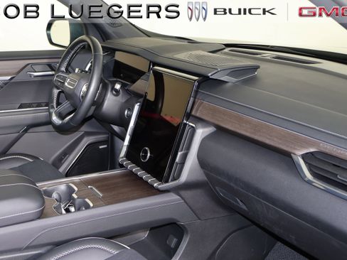 Certified 2024 GMC Acadia Denali image 22