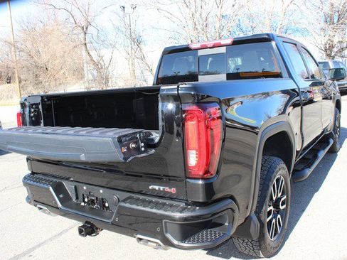 Used 2021 GMC Sierra 1500 AT4 w/ AT4 Value Package image 15