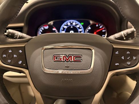 Used 2022 GMC Acadia Denali w/ Denali Ultimate Package image 19