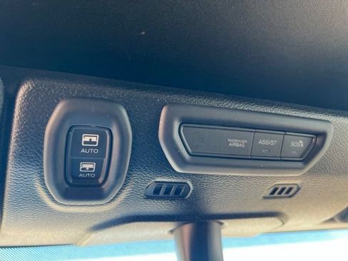 Used 2019 Jeep Wrangler Unlimited Rubicon AWD/4WD image 32