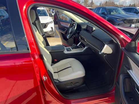 Used 2024 MAZDA CX-90 Plug-In Hybrid w/ Premium Pkg image 16