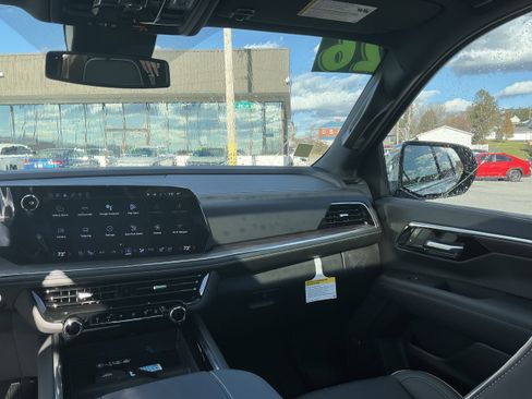 New 2026 Chevrolet Tahoe Premier w/ Sun And Tow Package image 17