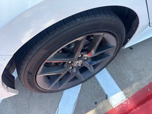 Used 2023 Honda Civic Sport image 7