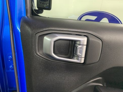 Used 2022 Jeep Wrangler Unlimited Sport image 37