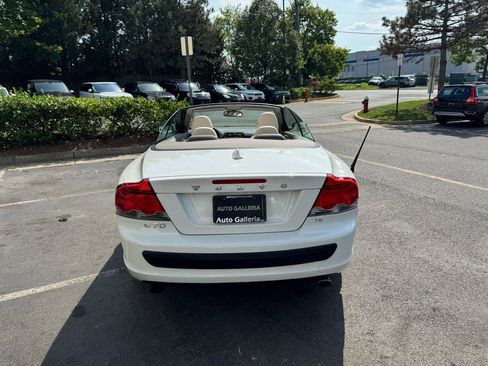 Used 2009 Volvo C70 T5 FWD image 3