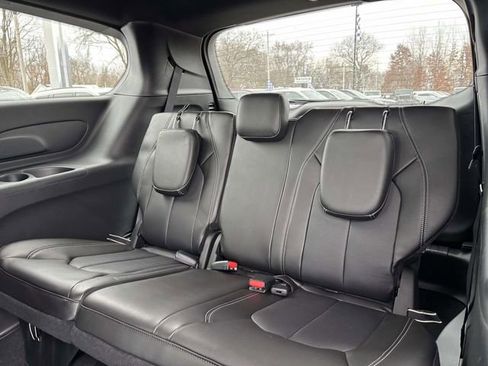 New 2026 Chrysler Pacifica Select w/ S Appearance Package image 6