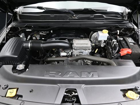 Used 2023 RAM 1500 Laramie AWD/4WD image 8