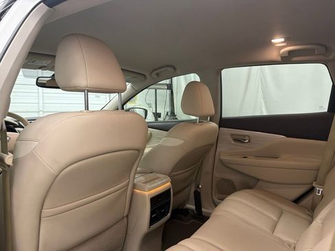 Used 2017 Nissan Murano SL w/ Cargo Package FWD image 16