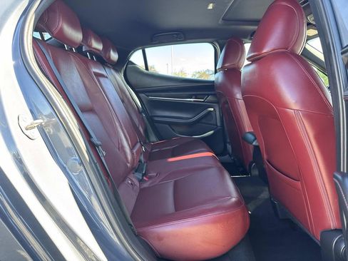 Used 2023 MAZDA MAZDA3 s image 28