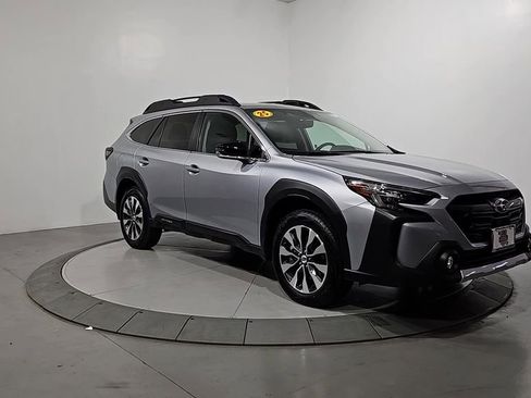 Certified 2025 Subaru Outback Limited image 9