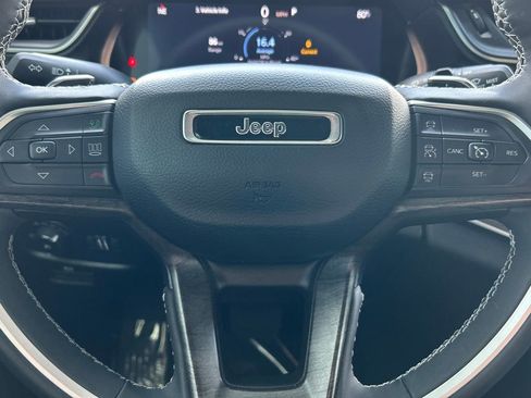 Used 2024 Jeep Grand Cherokee Limited w/ Trailer Tow Package image 10