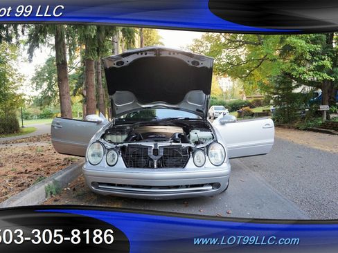 Used 2001 Mercedes-Benz CLK 55 AMG Coupe image 26