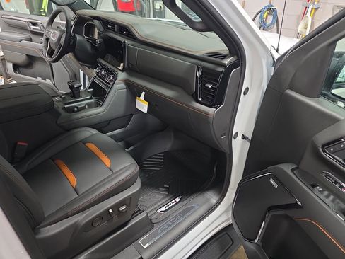 New 2026 GMC Sierra 1500 AT4 w/ AT4 Premium Package image 10