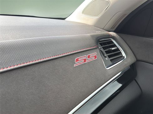Used 2015 Chevrolet SS RWD image 29