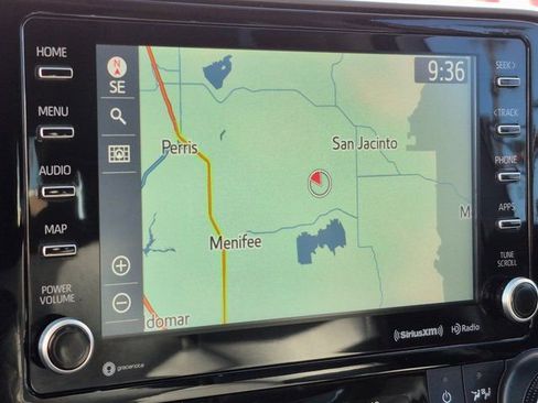 Used 2022 Toyota Highlander XLE image 13