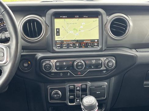 Used 2022 Jeep Wrangler Unlimited Sahara w/ Cold Weather Group image 16