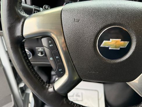 Used 2019 Chevrolet Express 3500 Extended w/ Driver Convenience Package image 15