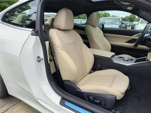 Used 2026 BMW 430i Coupe w/ Premium Package image 13