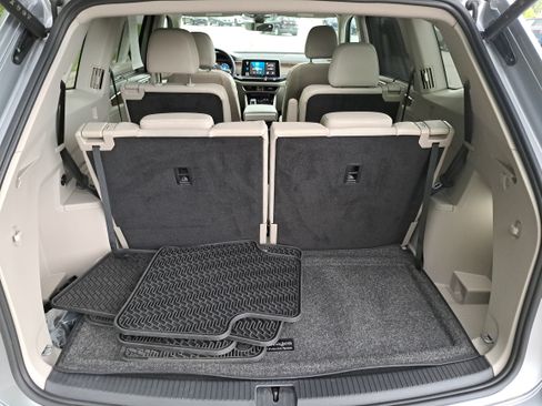 Certified 2026 Volkswagen Atlas SE w/ Black Wheel Package FWD image 13