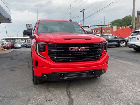New 2025 GMC Sierra 1500 Elevation image 27