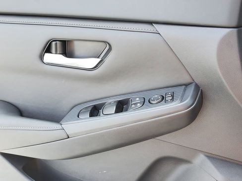 New 2025 Nissan Sentra SV w/ Trunk Package image 20