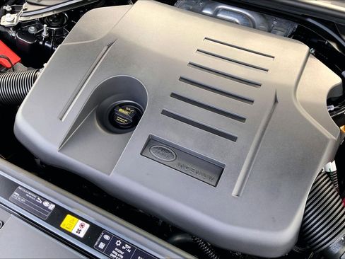 New 2026 Land Rover Range Rover SE image 15