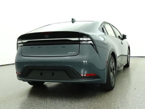 New 2026 Toyota Prius Plug-In Hybrid FWD image 9