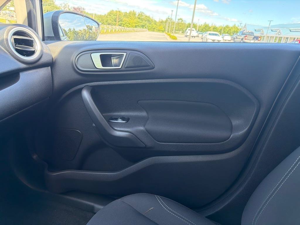 Used 2016 Ford Fiesta SE w/ Cold Weather Package FWD image 20