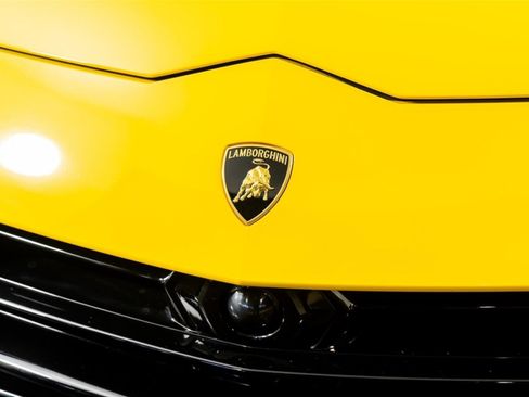 Used 2023 Lamborghini Urus Performante image 25