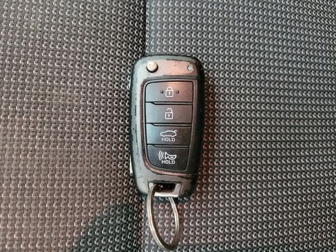Used 2021 Hyundai Accent SE FWD image 32