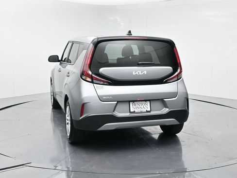 Used 2025 Kia Soul LX FWD image 19