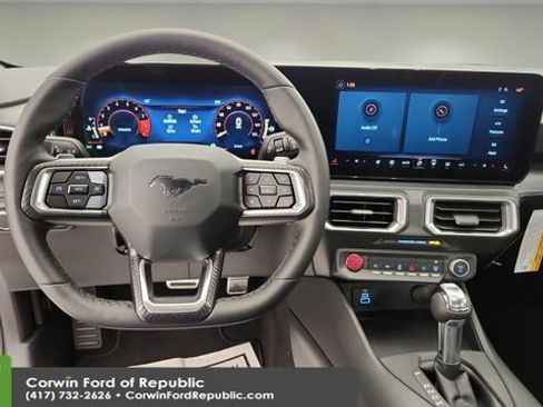 Used 2025 Ford Mustang GT Premium RWD image 17