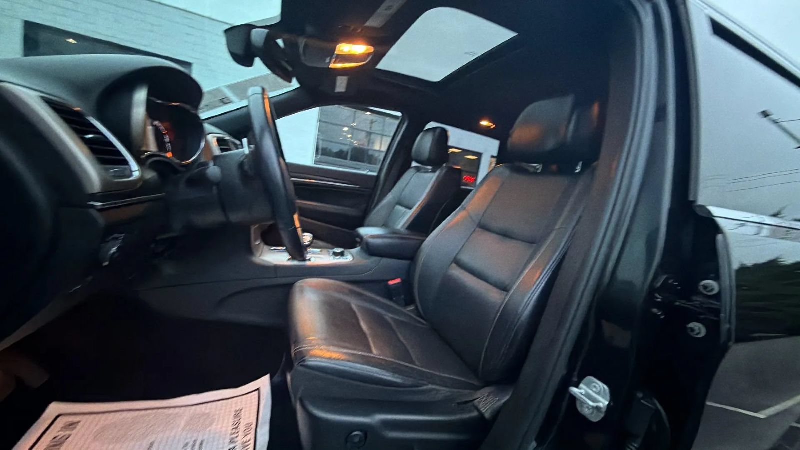 Used 2014 Jeep Grand Cherokee Limited AWD/4WD image 16