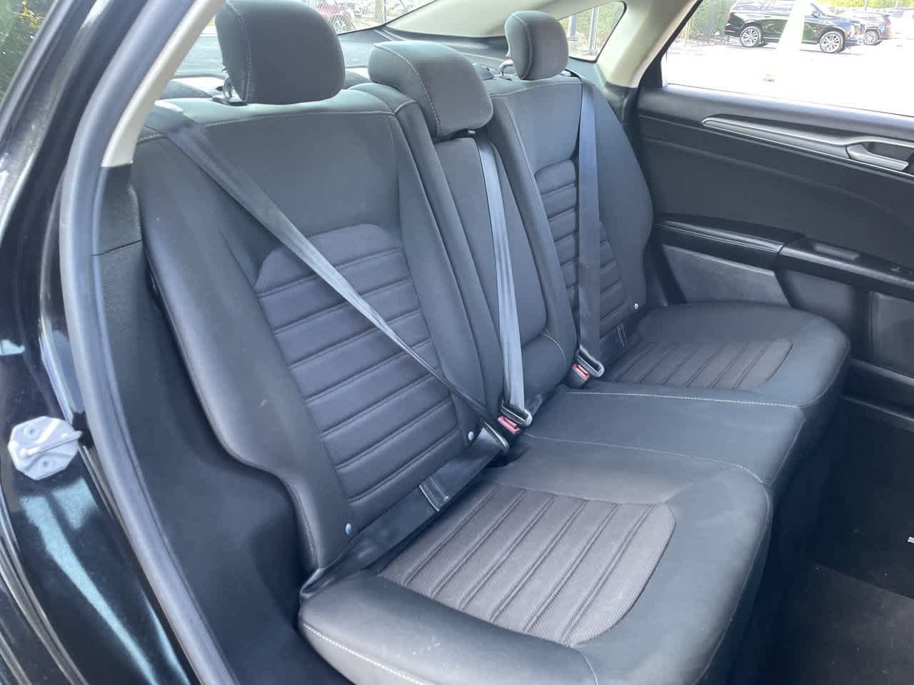 Used 2019 Ford Fusion SE AWD/4WD image 15